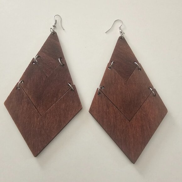 Four Pairs of Earrings: Gold and Brown - Picture 3 of 8